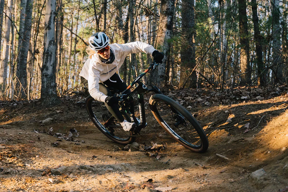 Jolanda Neff y Luca Martin, principales fichajes del Cannondale Factory Racing 2025
