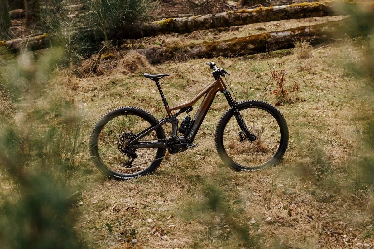 Focus Jam2 6.8, primer montaje de la marca con SRAM Eagle 70 mecánico