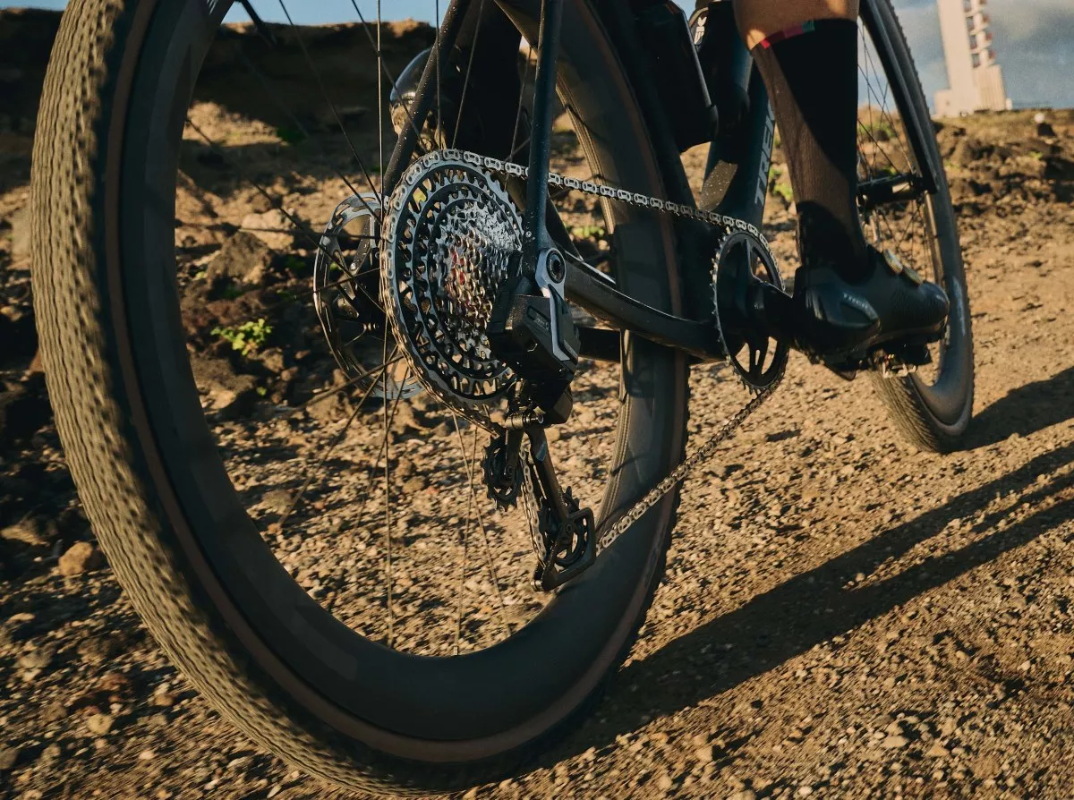 Nuevos SRAM Force y Rival AXS… con versiones XPLR: el 1x13 gana terreno