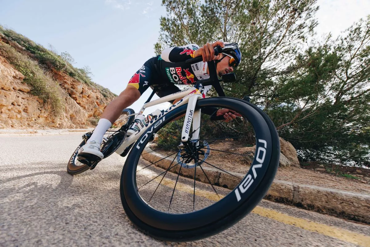 Specialized sorprende con las nuevas Roval Rapide ¡Más perfil en la rueda delantera que en la trasera!