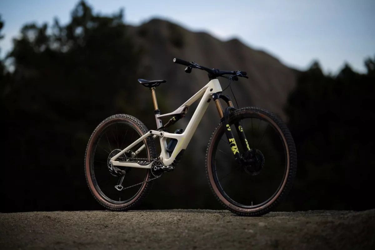 Las Orbea Occam SL y LT se actualizan con ángulo de dirección ajustable, dos opciones de cableado y más colores