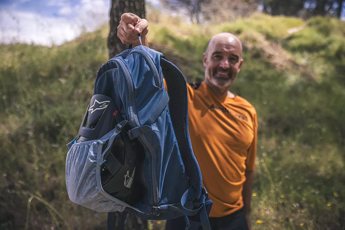 Muy robusta, ventilada y amplia; probamos la mochila Evoc Stage 18