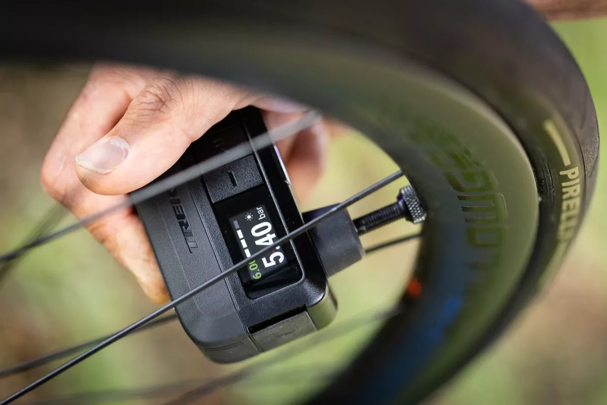Una mini bomba eléctrica de poco más de 100 g: probamos la Trek Air Rush