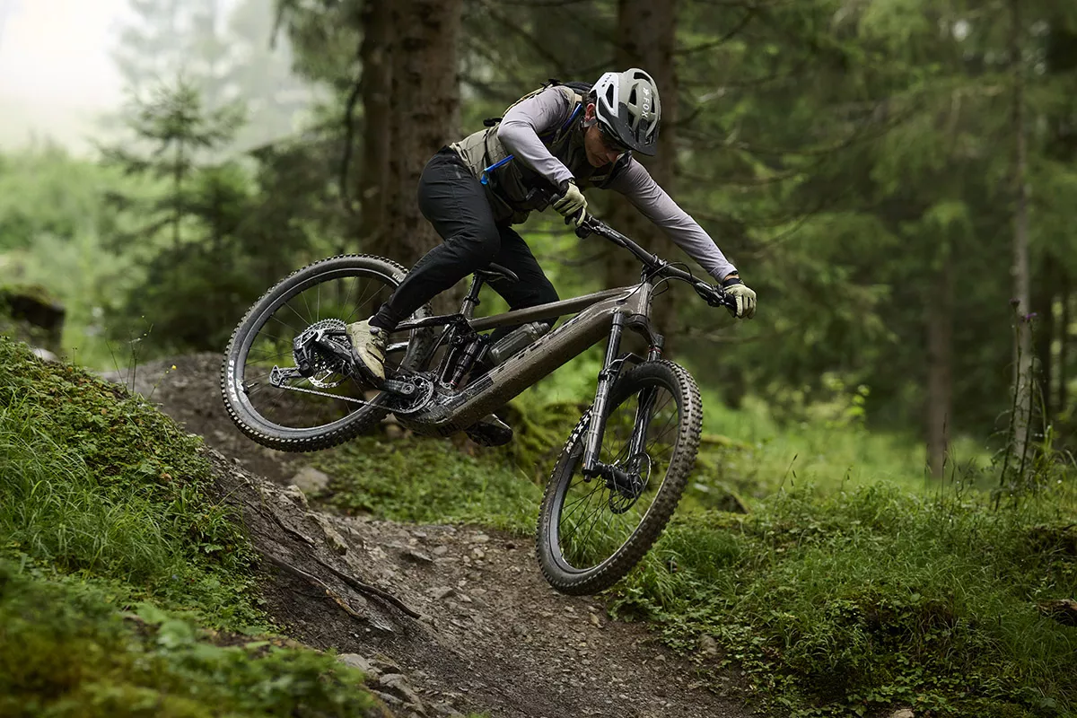 Primeras Pedaladas con la nueva Pivot Shuttle AM Gen2 ¡con el Bosch CX-R!