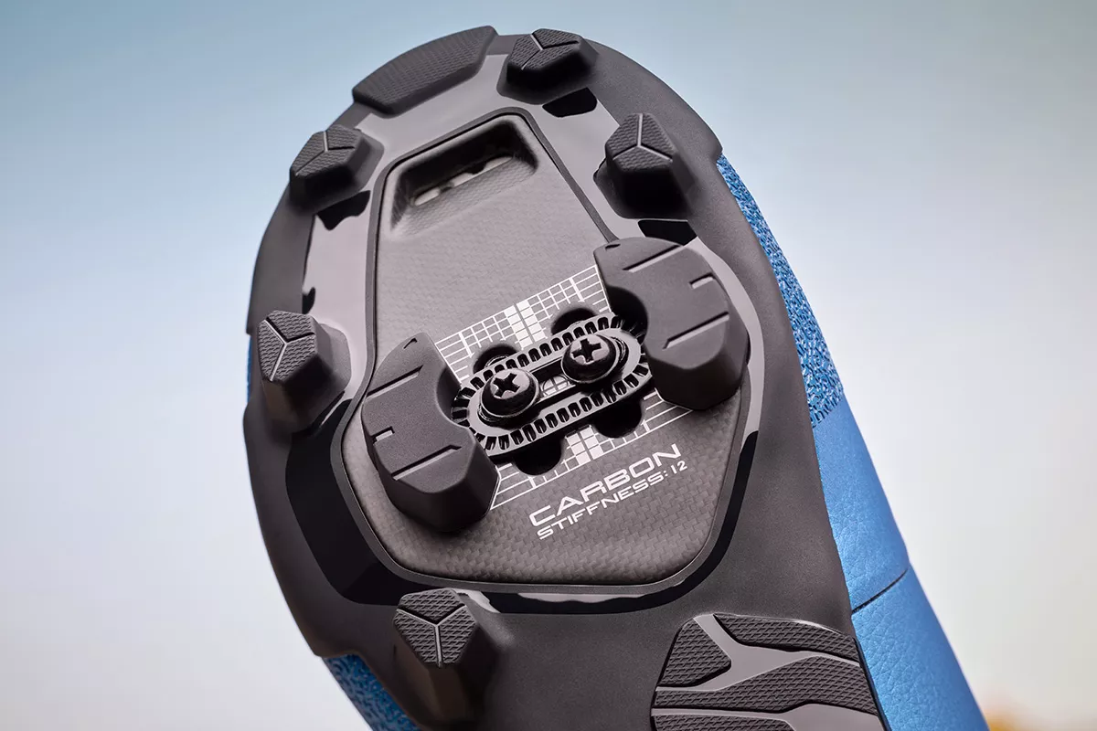 Nuevas zapatillas para “gravel race” Shimano S-Phyre RX9 (SH-RX910): con sistema de calas Pontoon