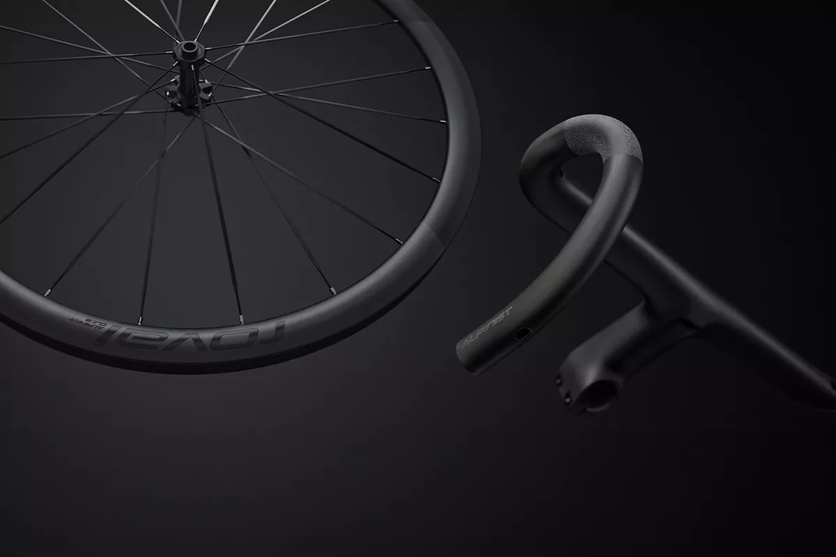 Nuevas ruedas Roval Alpinist CLX III ¡sólo 1.131 g! Y cockpit Roval Alpinist II de 270 g