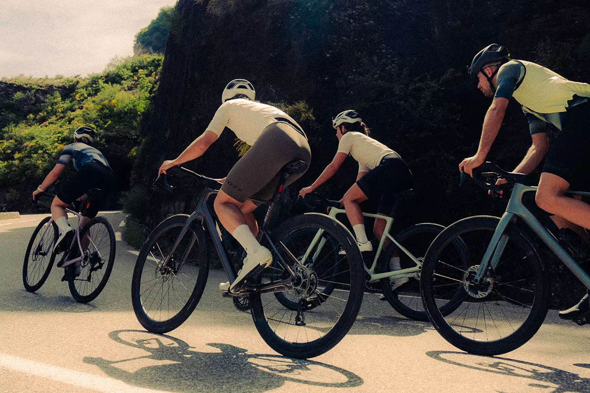 Revolución Gran Fondo: llega la nueva Scott Addict, más cómoda y polivalente