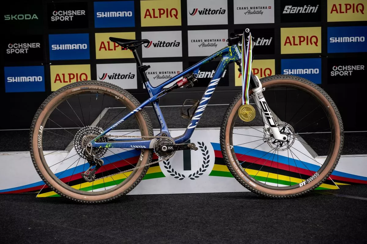 Así es la Canyon Lux World Cup CFR ‘sub 11’ de Jenny Rissveds, nueva Campeona del Mundo XCO