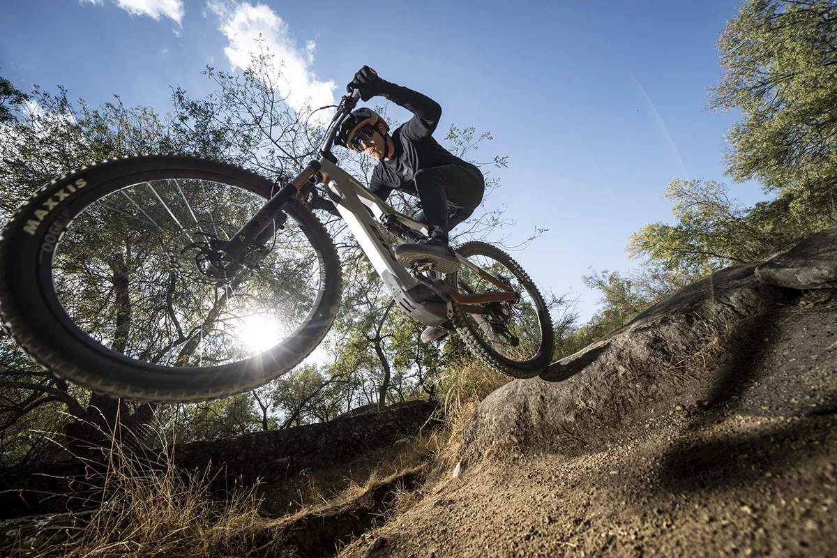 Rutás más largas y poderosas entre el trail y el enduro con la BH iLynx+ NX Trail 8.8