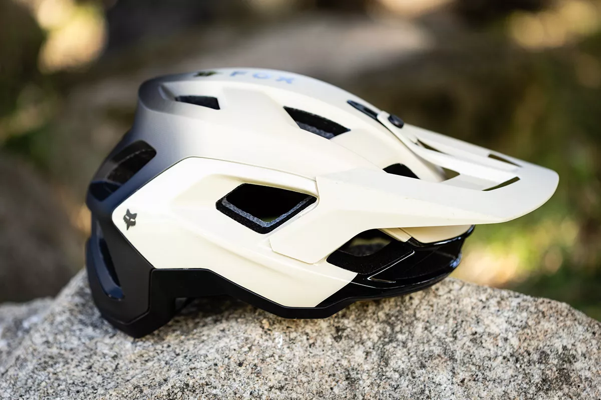 Máxima protección, mejor ajuste y más ligero; probamos el casco Fox Speedframe Pro Mips