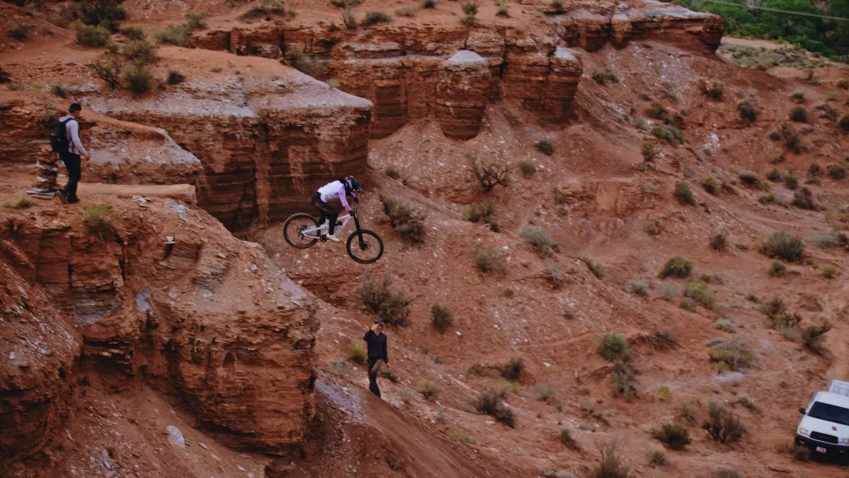 ‘Ground Work’: así se construye una línea de freeride salvaje