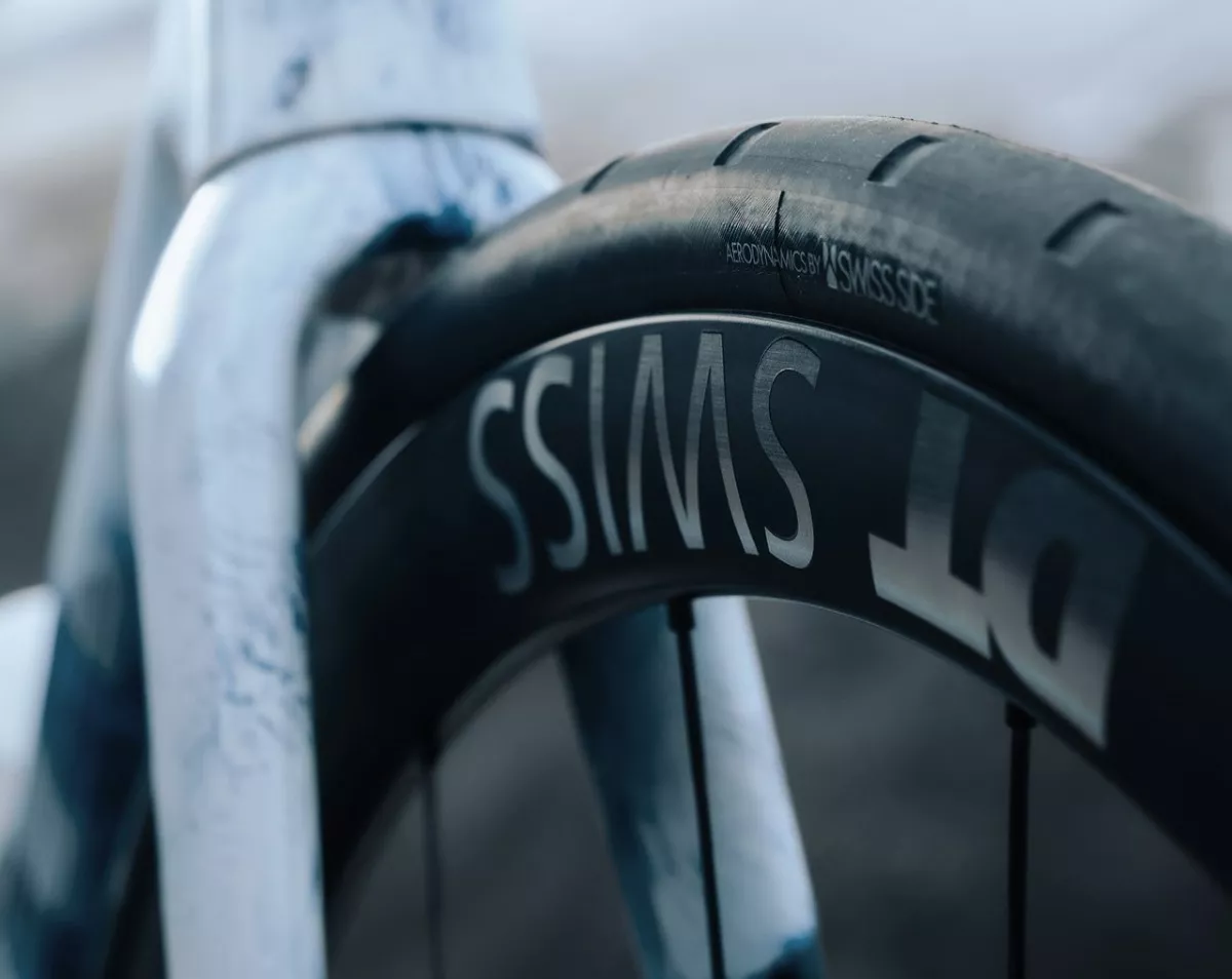 DT Swiss ARC 1100 SPLINE 38 CS ¡Con radios de carbono y menos de 1.200 g!