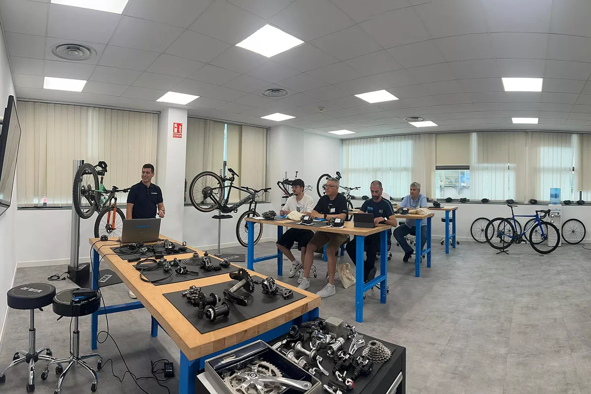 Shimano Iberia Academy lanza sus “Tech Trainings” para 2026: información e inscripciones