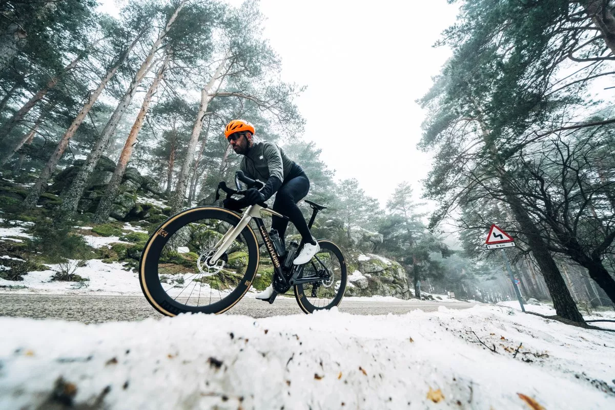 Primeras Pedaladas: Cannondale SuperSix EVO 1 Gen 5, más ligera, aerodinámica... ¿Y rápida?