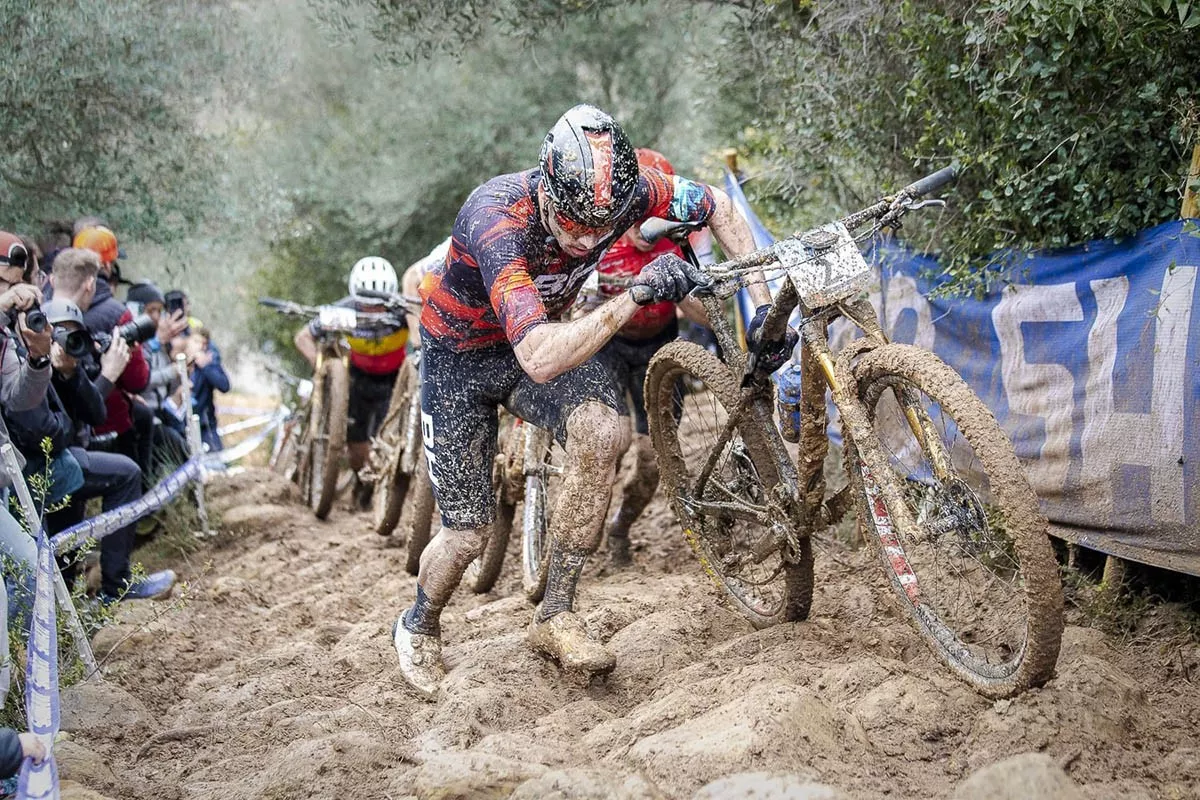 Cómo limpiar tus zapatillas de MTB