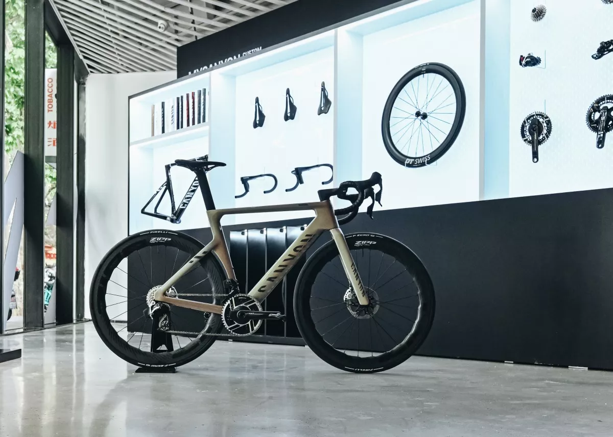 La Canyon Aeroad CF SLX se suma al programa MyCanyon para ciclistas europeos