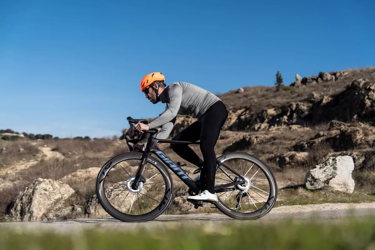 Primeras Pedaladas: Giant Propel Advanced Pro 0 Di2, una aero para todo... ¿Y para todos?