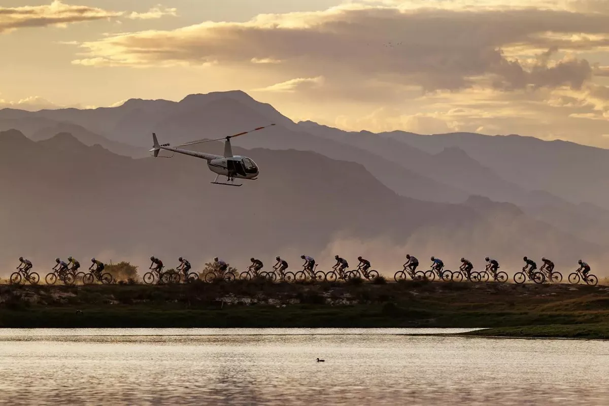 ¿Por qué una doble de 29" y 120/120 mm sigue siendo la bici ideal para la Cape Epic?