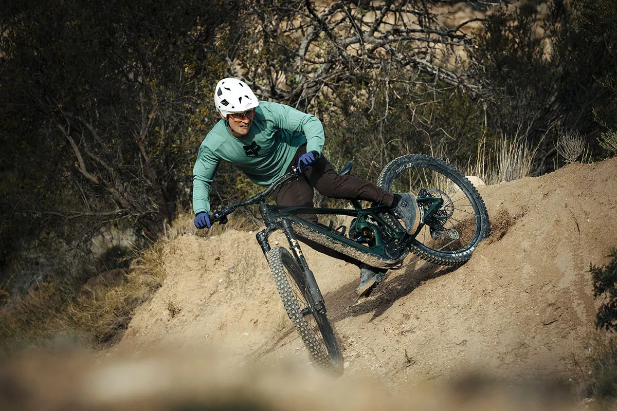 Primeras pedaladas con la nueva Mondraker Zendit y el Avinox M2S ¡bestial!