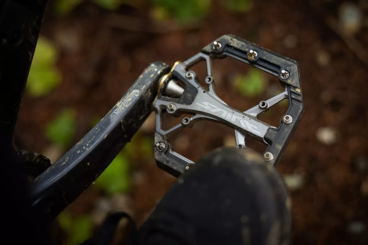 Shimano presenta nuevos pedales de plataforma Saint y Deore XT para ‘gravity’