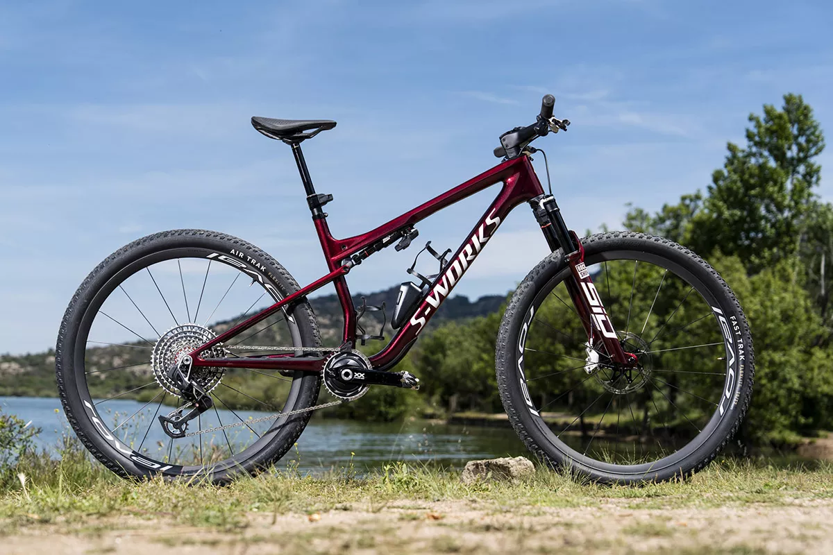Sólo para carreras. Probamos la S-Works Epic 9 de Specialized