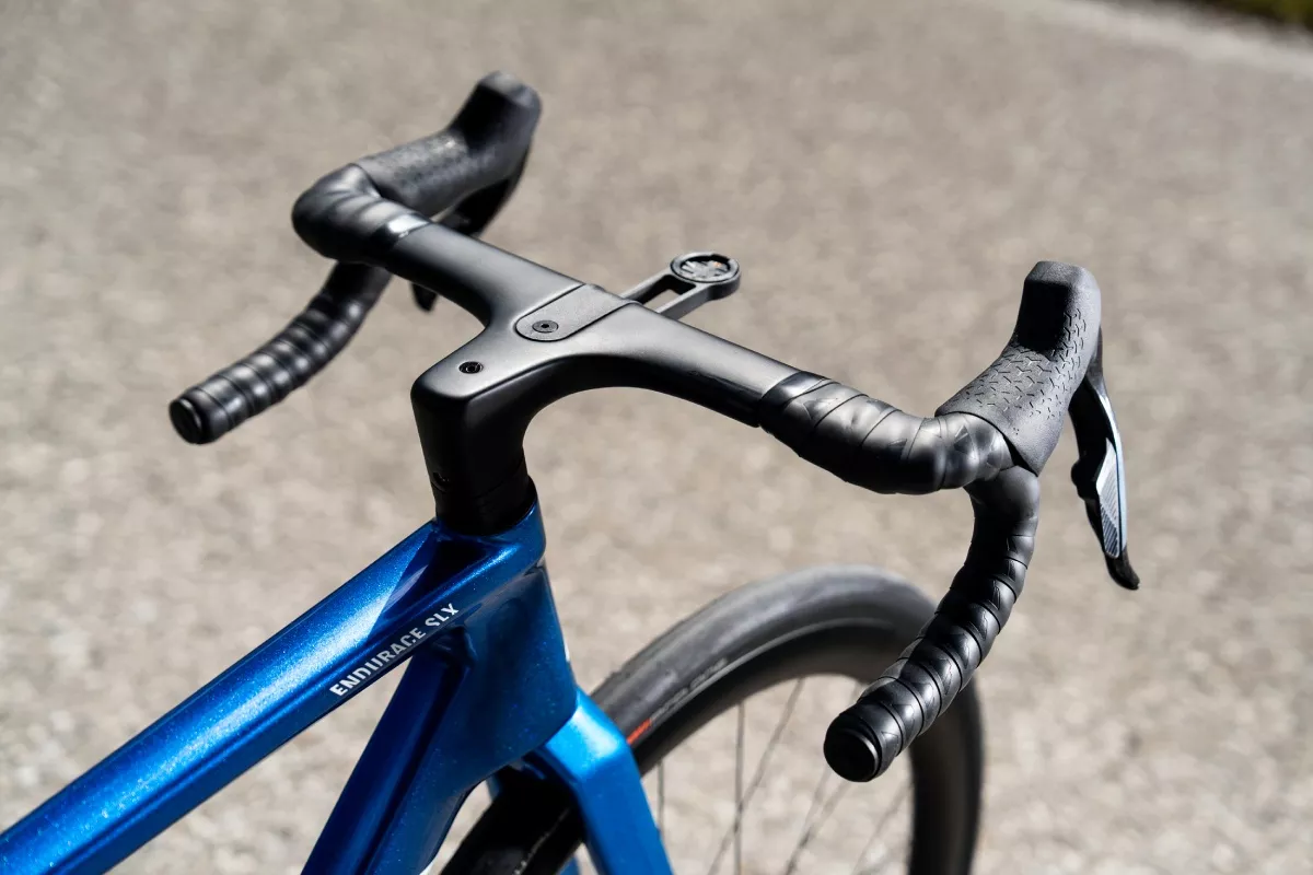 Primeras Pedaladas: Canyon Endurace CF SLX 7 AXS ¡Aero-confortable!