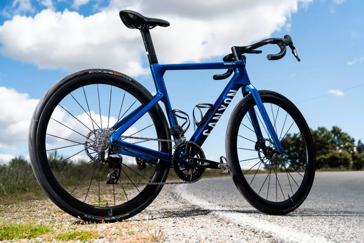 Primeras Pedaladas: Canyon Endurace CF SLX 7 AXS ¡Aero-confortable!