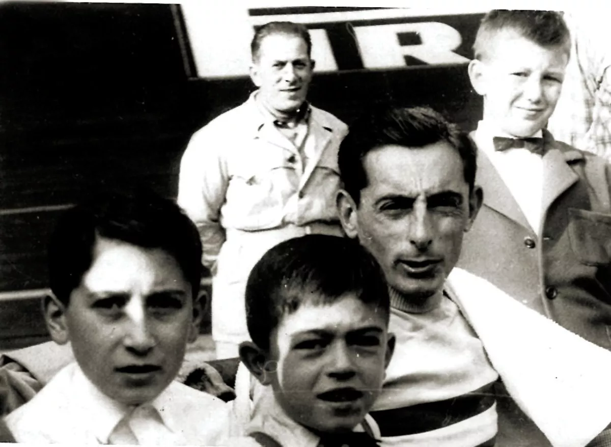 De la lana al ‘aero’: la evolución de la ropa ciclista en 150 años
