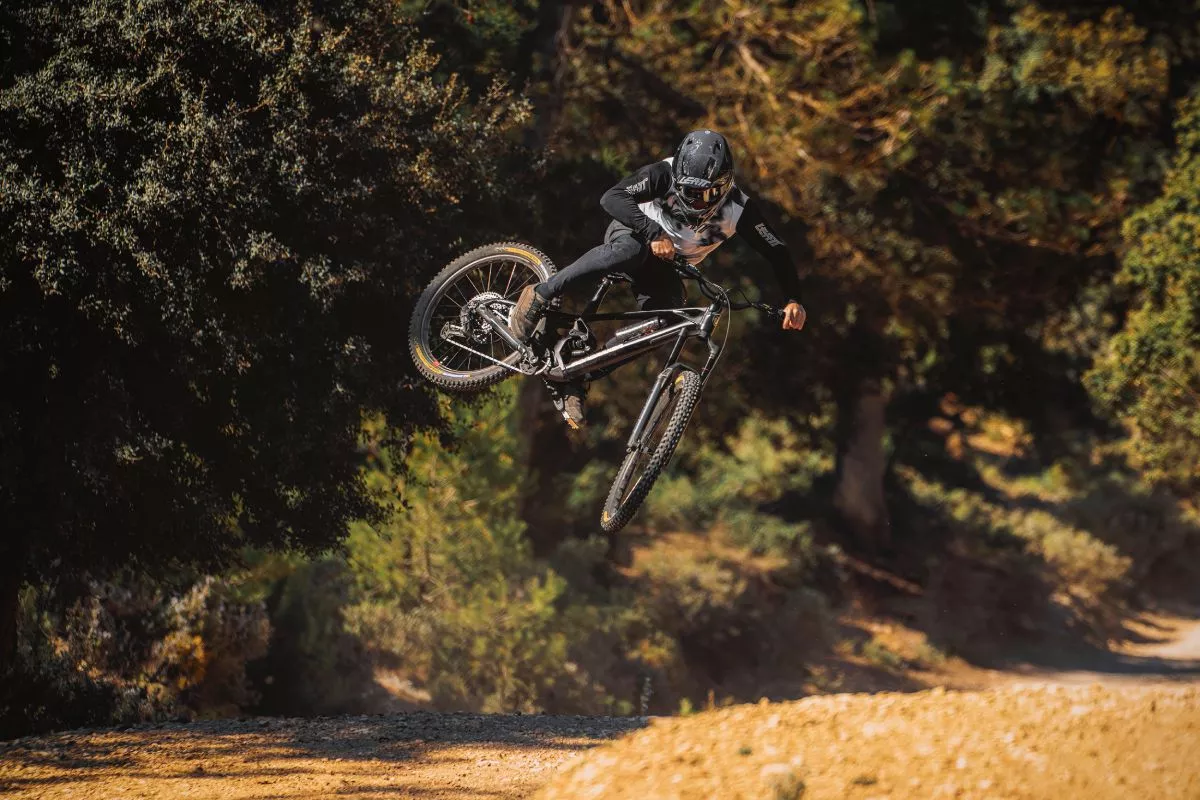 Nueva Mondraker Anark, el arma definitiva de la marca para bike park y freeride