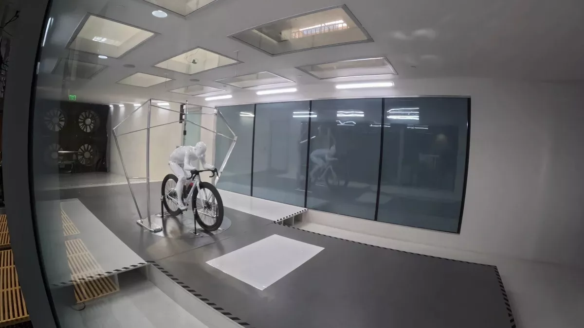 Primeras Pedaladas: nueva S-Works Tarmac SL9 ¿La mejor bicicleta de competición del momento?