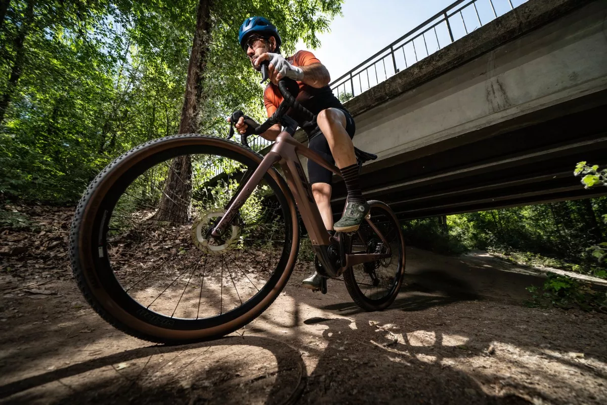 Probamos la BH iGravelX NX Carbon 2.9: eficiente y cómoda, pero con espíritu racing