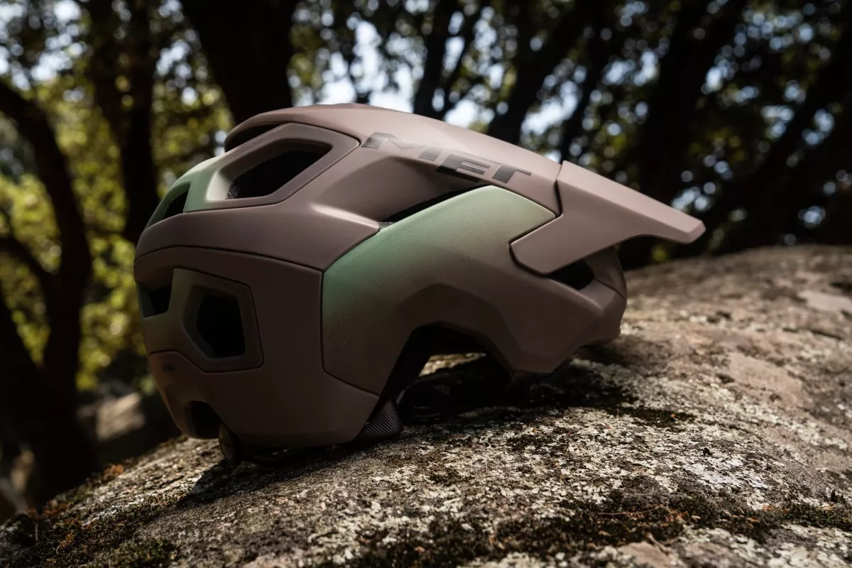 Probamos el MET Revo. Evolución con mayor ventilación para trail y e-MTB