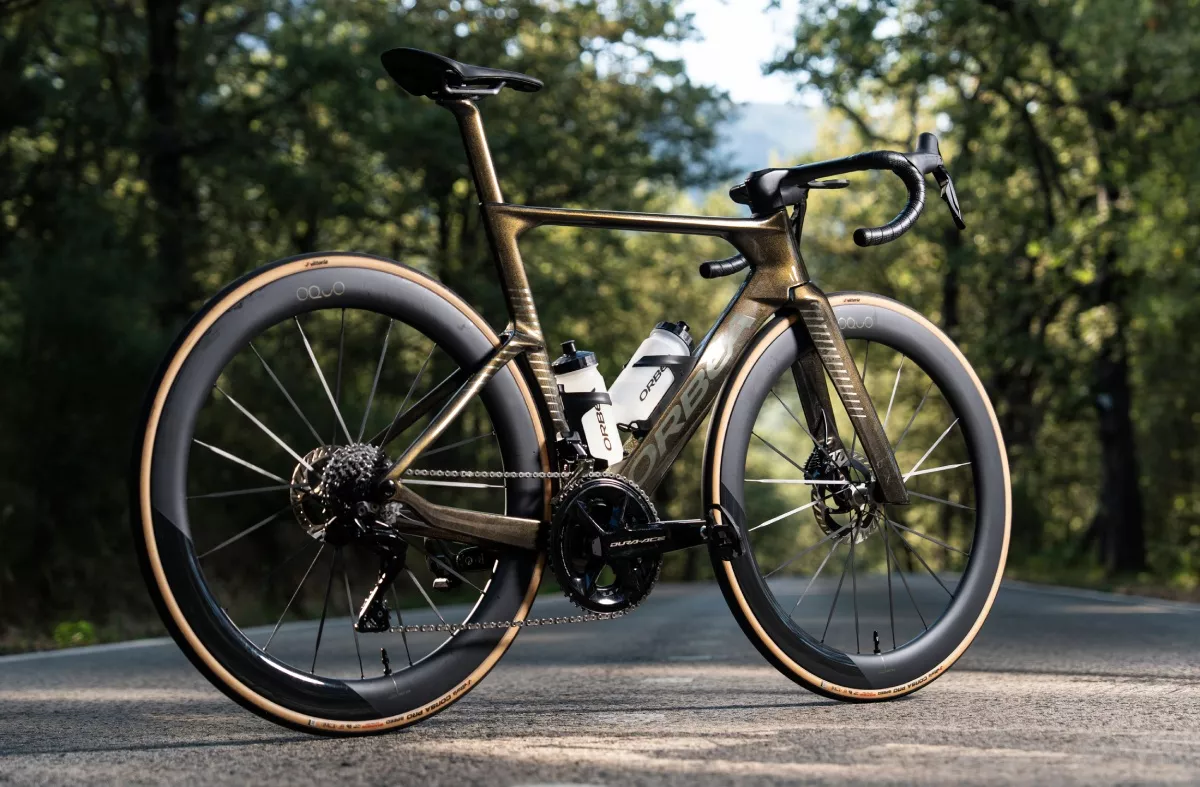 Probamos la nueva Orbea Orca Aero, más rápida, estable y ligera