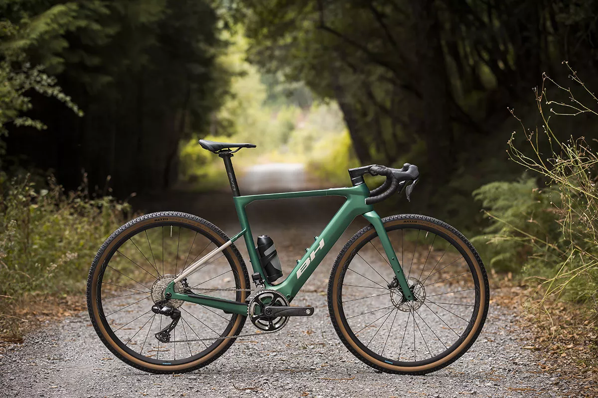 Nueva BH iGravelX: e-gravel de carbono con motor SEG BLM de 80 Nm y hasta 810 Wh