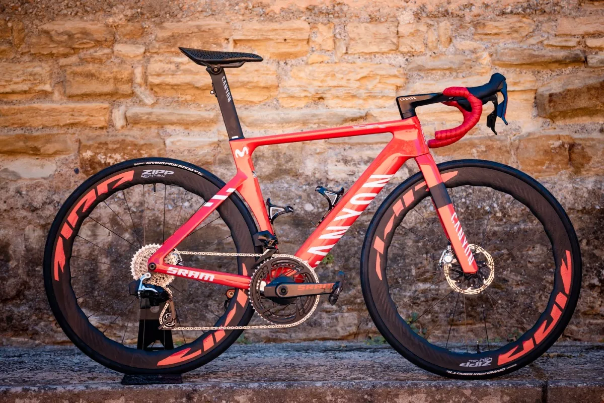 Así es la Canyon Aeroad CFR utilizada por Enric Mas para coronarse campeón de La Vuelta
