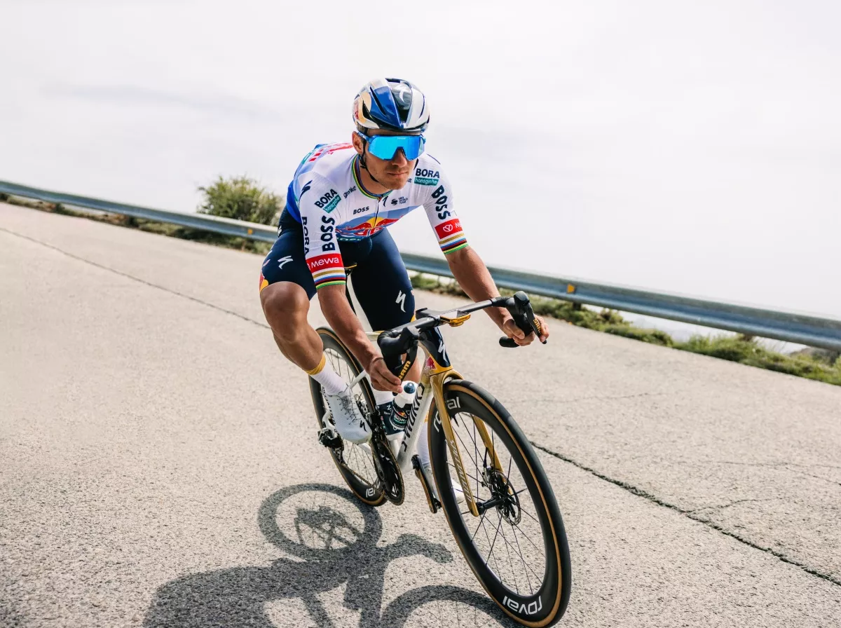 Para (muy) fans de Remco… llega la S-Works Tarmac SL9 LTD del ciclista belga