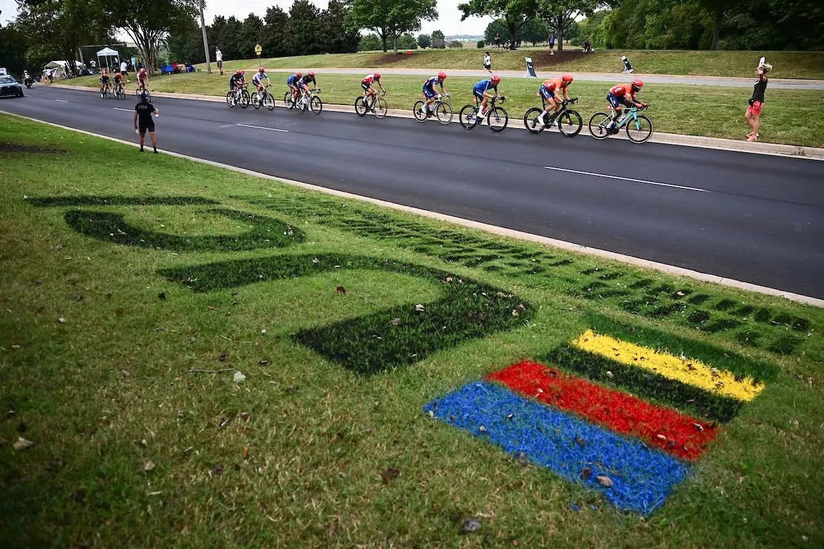 Revolución en el ciclismo para 2027: los cambios de la UCI en seguridad, material… y genética