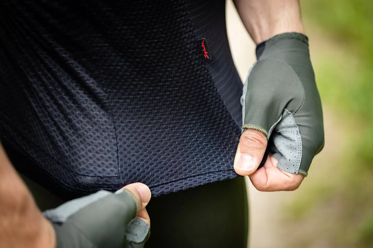 Probamos la combinación de maillot Searchers y culotte Anatomic de Spiuk para gravel y gran fondo