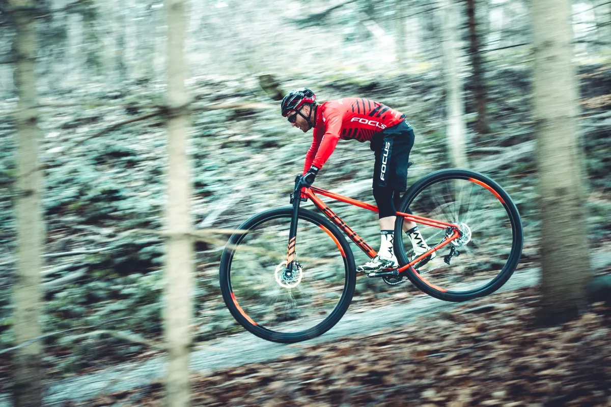 FOCUS Bikes ya lo vio venir ¡En 2016 lanzaron una MTB de 36''!