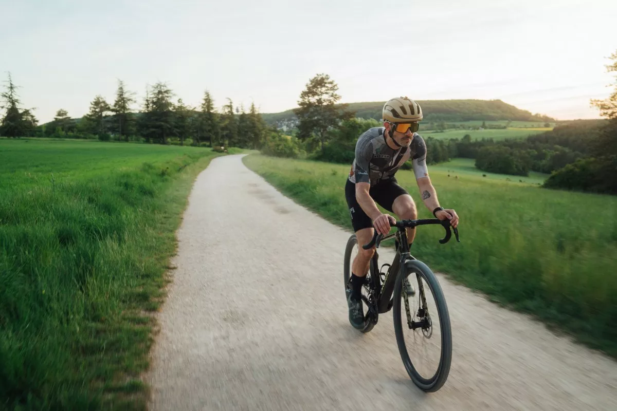 Guía de Compra: 10 bicis gravel de carbono entre 1.500 y 3.000 €