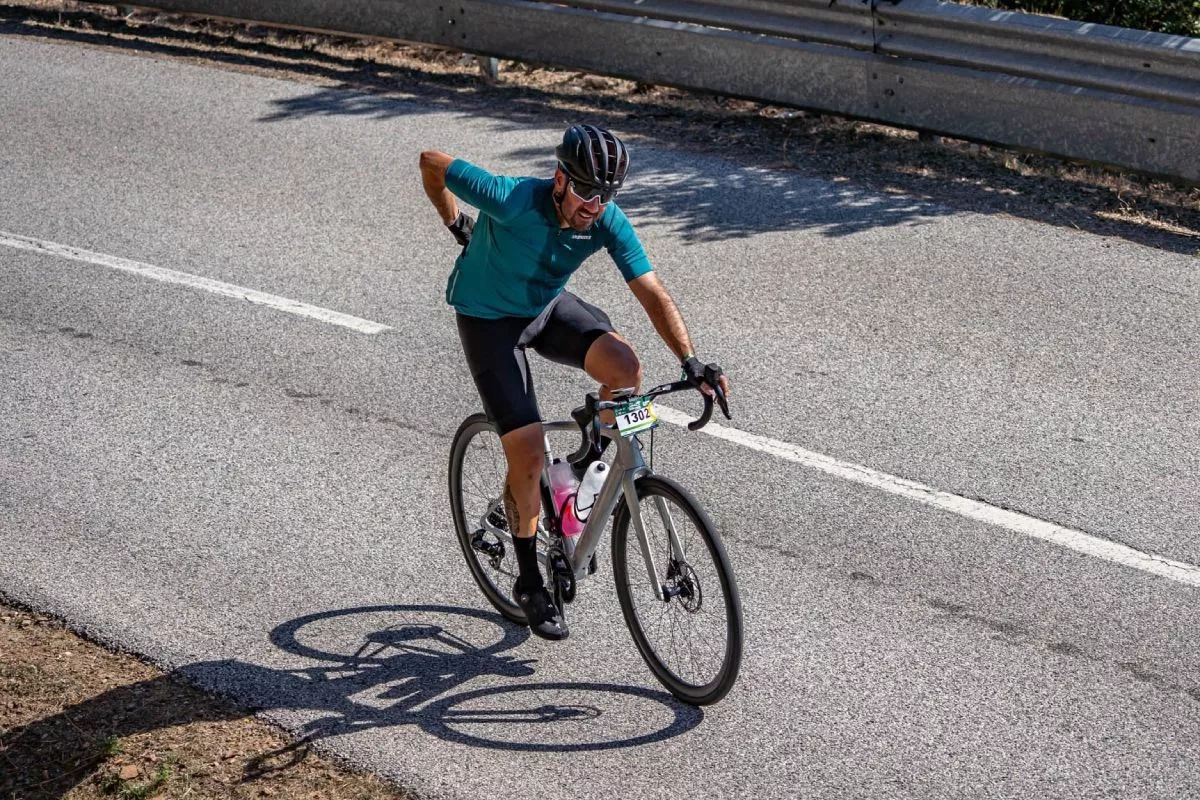 Grabar con el móvil en bici ¿Sabías que te pueden multar?