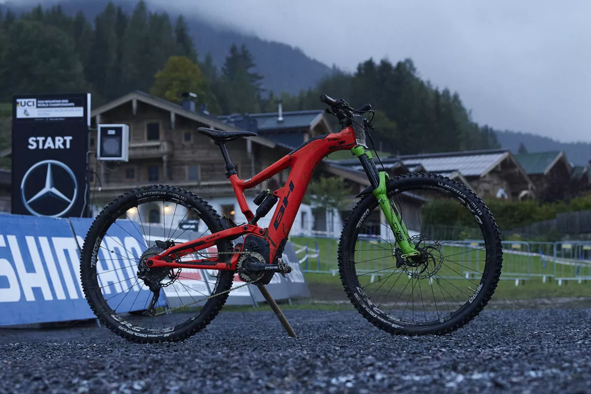 La BH AtomX Carbon Campeona del Mundo de e-MTB 2020