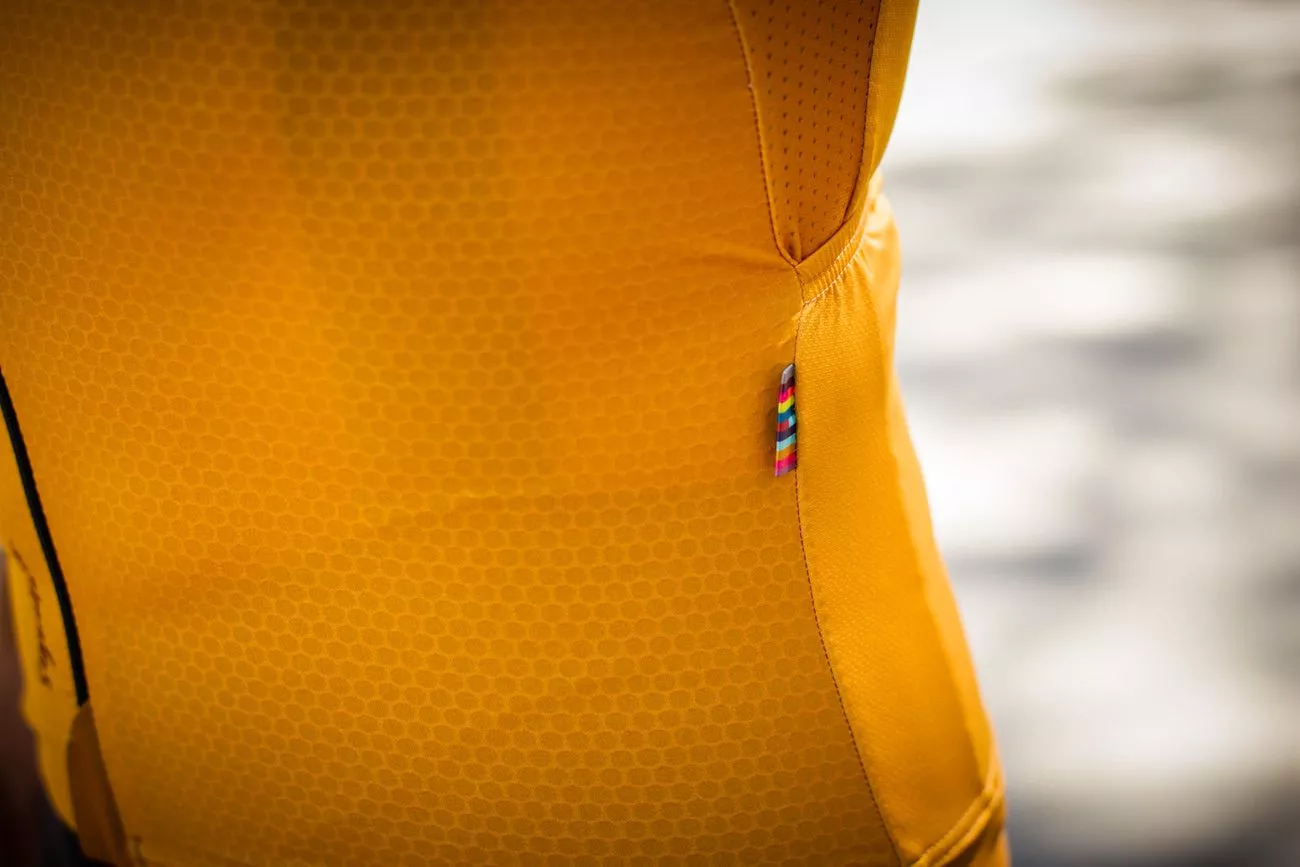 Detalles del maillot Tactic Signature